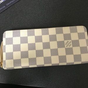 🎀*AUTHENTIC LV CLEMENCE WALLET* 🎀